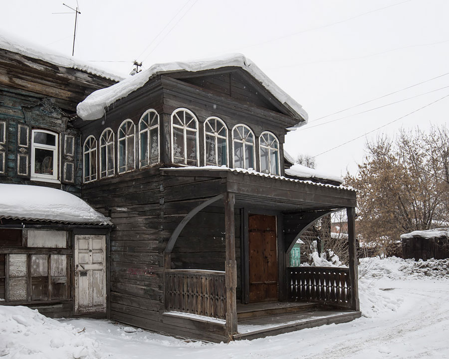 Старый деревянный дом в Иркутске
