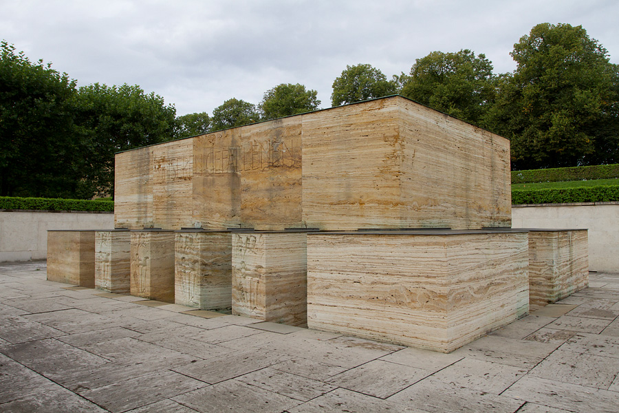 Мюнхен. Мемориал солдатам погибшим в Первую мировую войну
