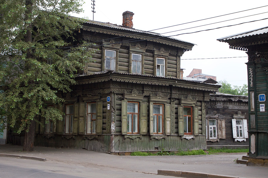 Старый деревянный дом в Иркутске. Old woody house