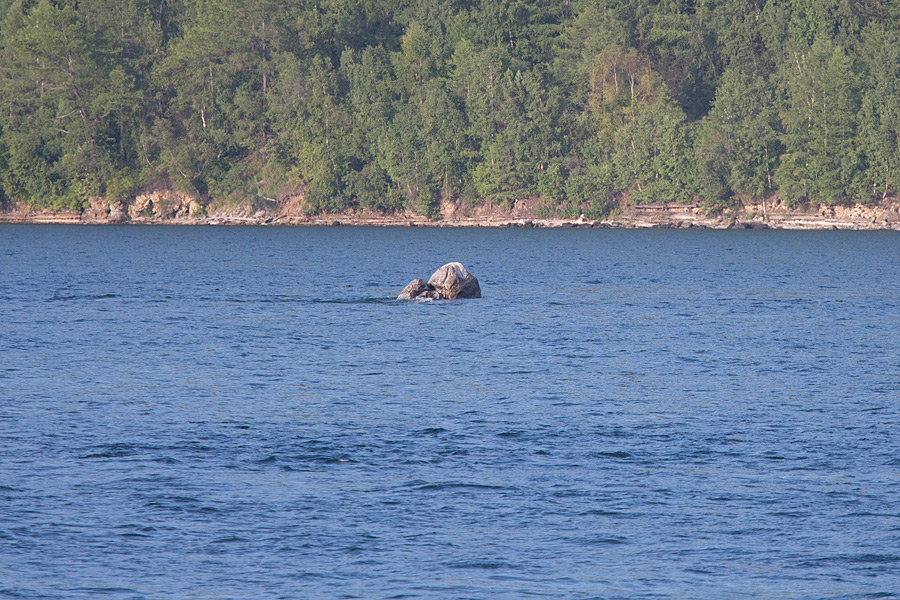 Шаман-камень у озера Байкал в истоке реки Ангары