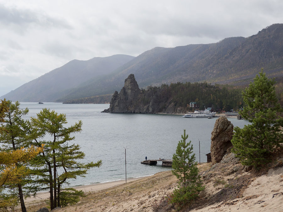 Бухта Песчаная на озере Байкал