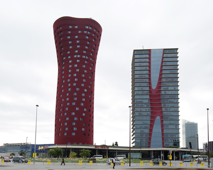 Отель Porta Fira и офисный центр Realia BCN Tower в Барселоне