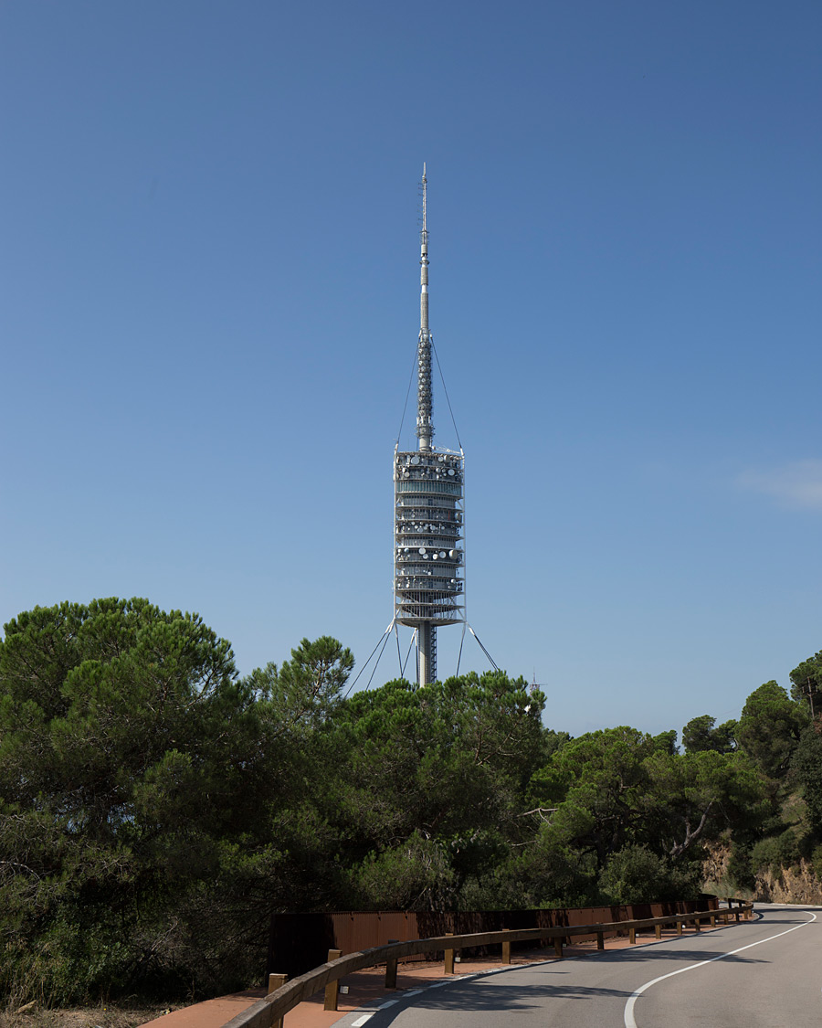 Телекоммуникационная башня в Барселоне