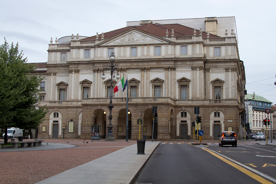 Оперный театр Ла Скала в Милане