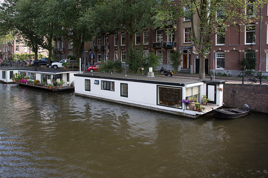 Плавучие дома в Амстердаме.