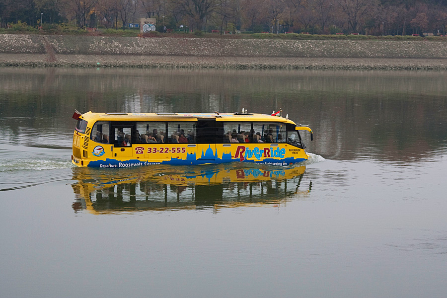 Будапешт. Плавающий автобус