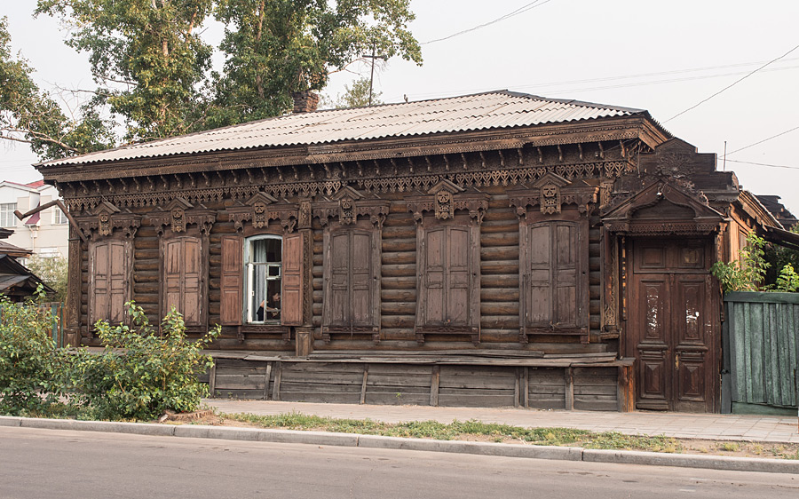 Старый деревянный дом в Улан-Удэ